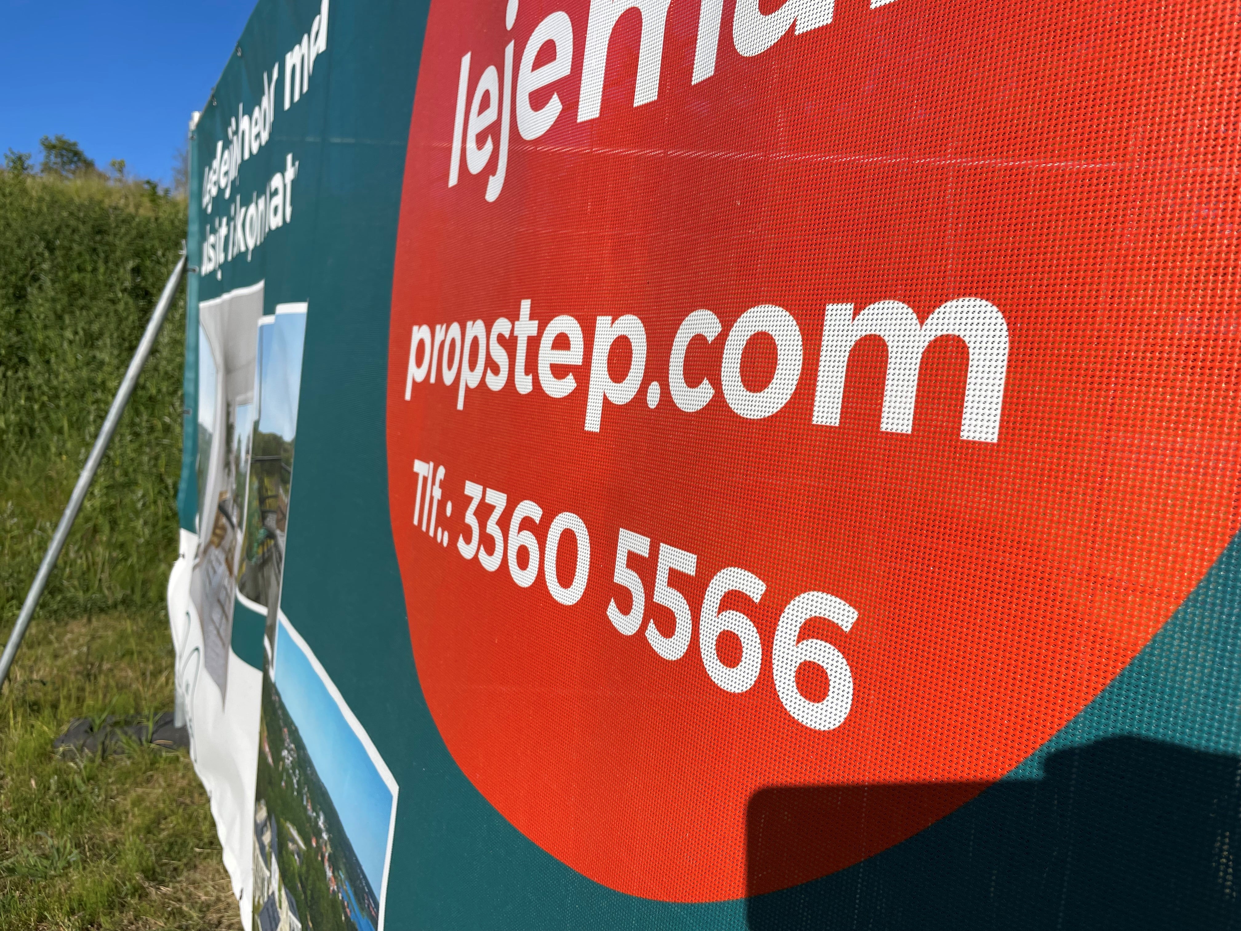 Mesh banner med øjer Mesh banner med øjer