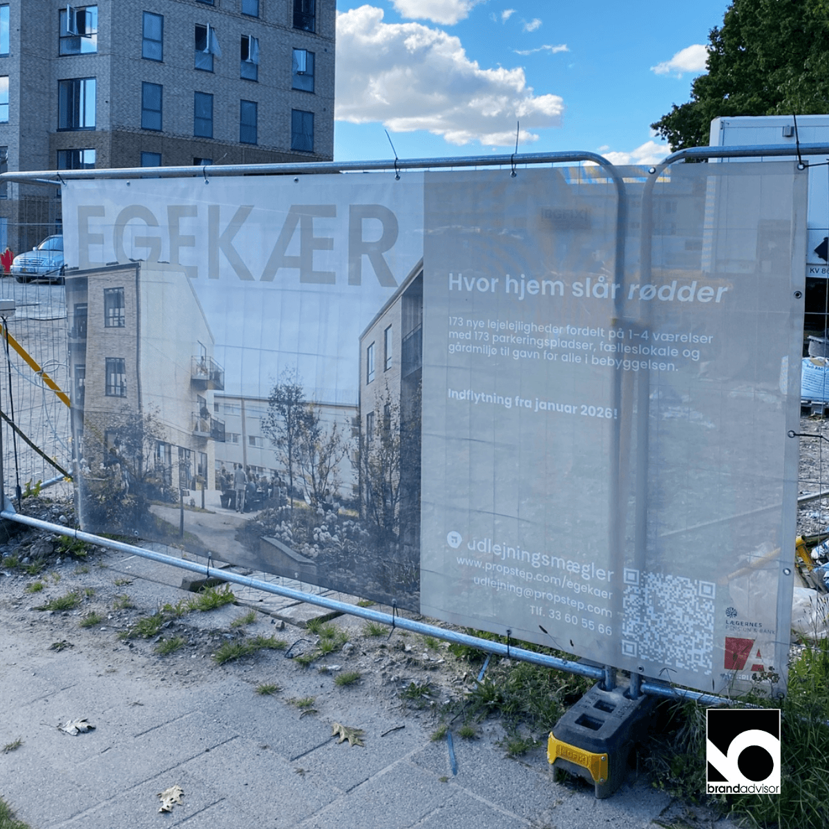 Byggepladshegn banner til projektet Egekær i Rødovre